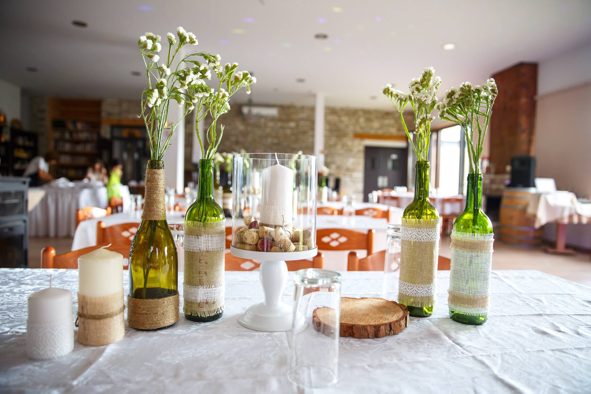 Оформление зала, свадьба на Кипре, свадьба на винодельне